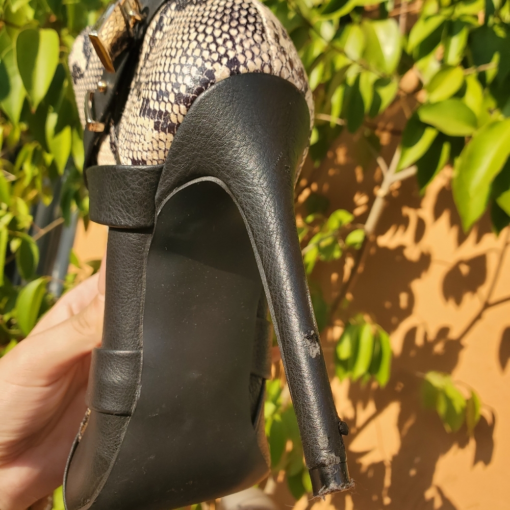 Snake Lock Bootie - Picture 5 of 5